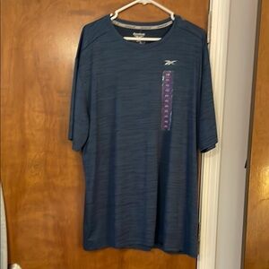 Men’s Reebok lightweight tshirt